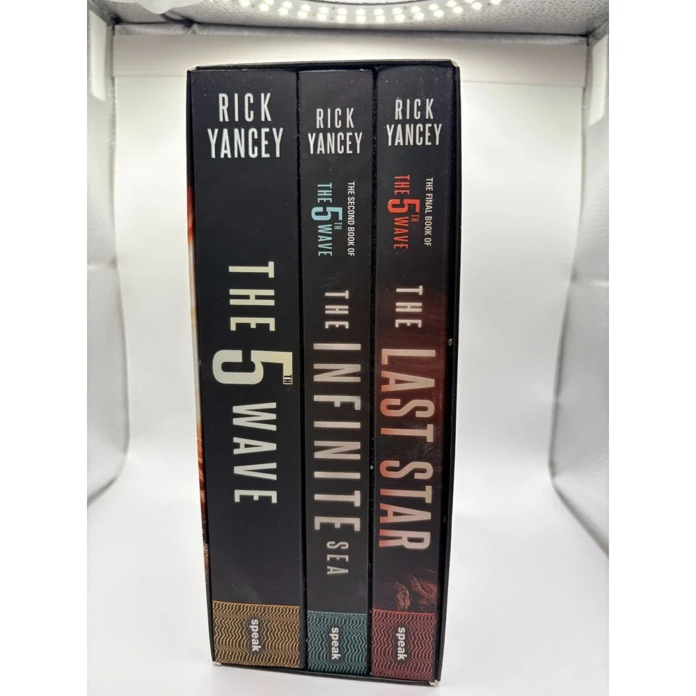 The 5th Wave Collection by Rick Yancey